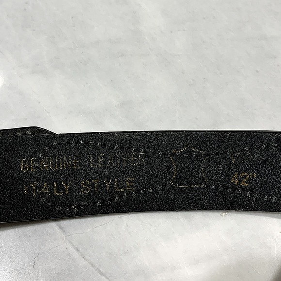 Mens black leather belt with silver buckle and studded details size 40”- 42” - Picture 5 of 6